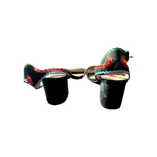 Betsey Johnson Black Multicolored Pumps
