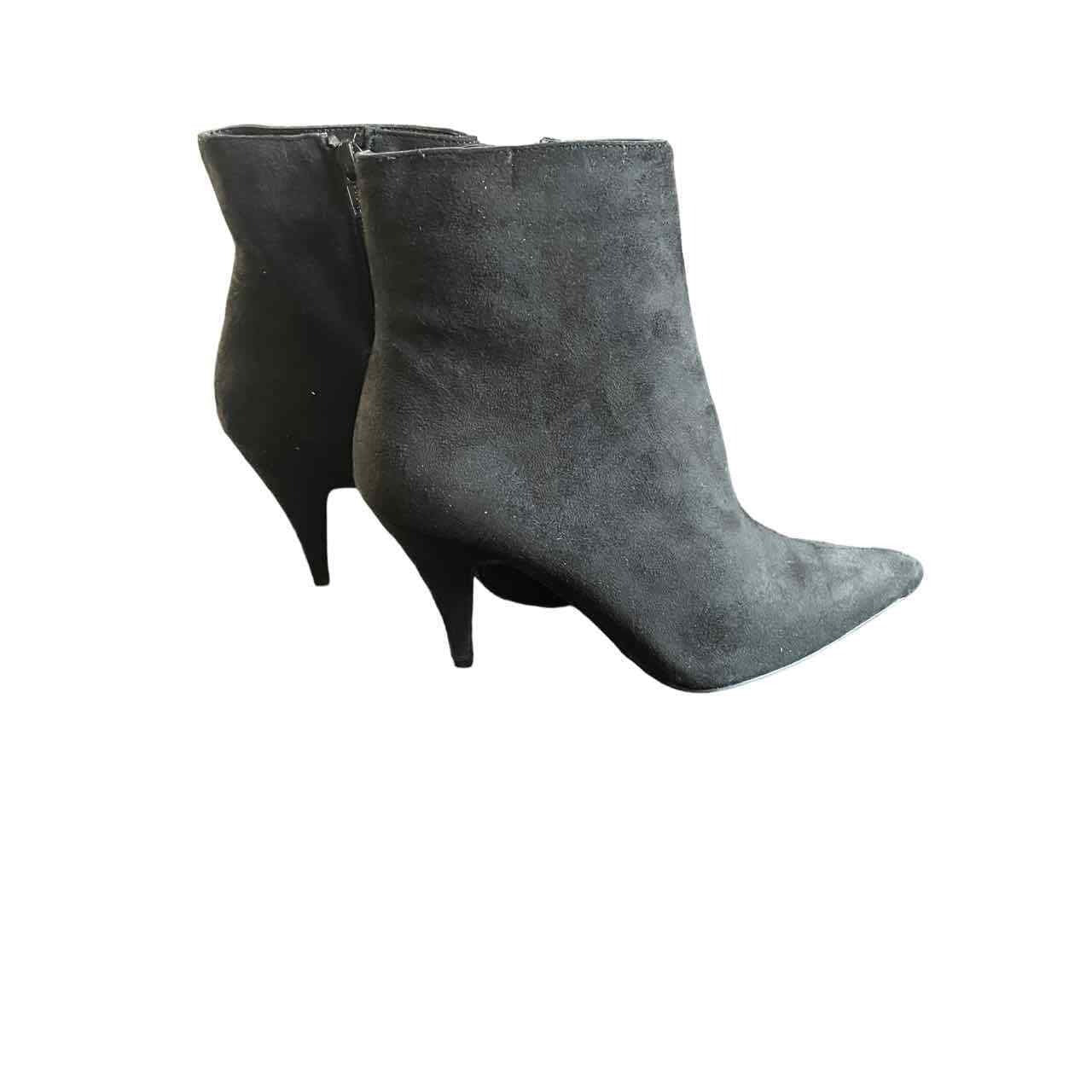 Carlos Size 9 Black Ultra Suede Boots