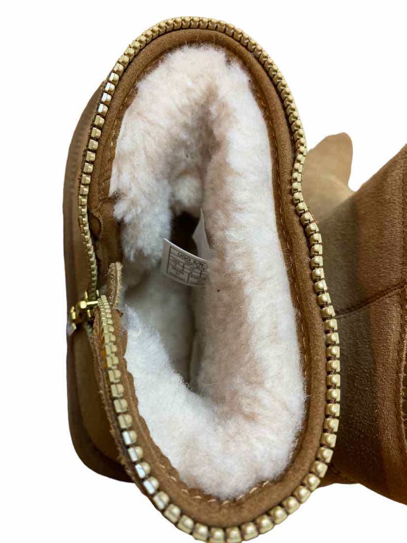 UGG Size 7 Tan Suede Boots