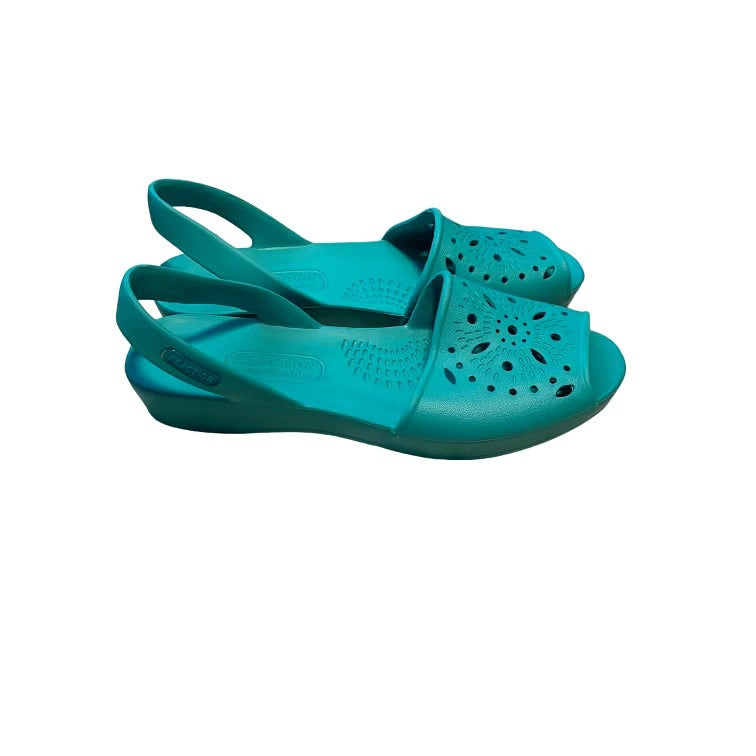 Reaction by Kenneth Cole Teal Sandals