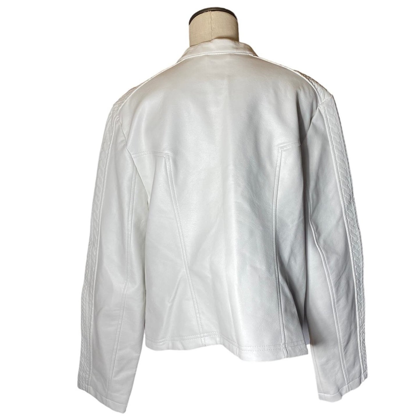 New York & Company White Pleather Zipper Front XL Jacket